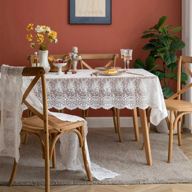Chemin de table en crochet avec grille